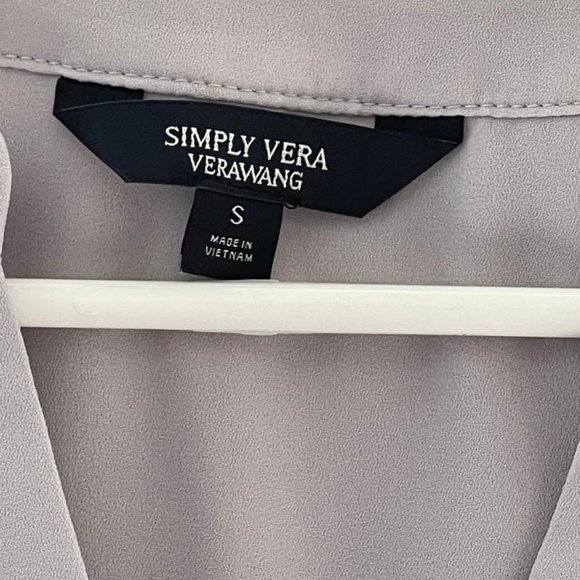 SIMPLY VERA EMBROIDERED SLEEVE BLOUSE SMALL - Picture 2 of 4